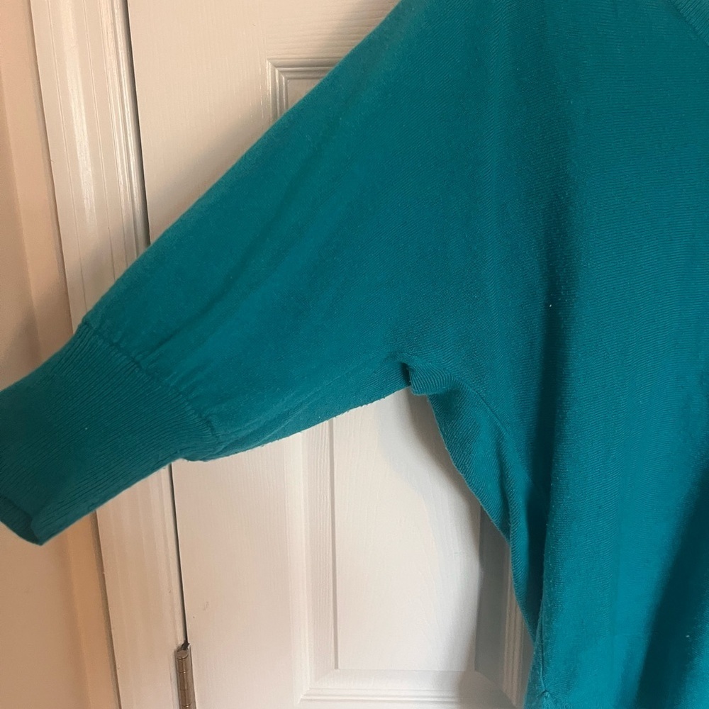 New York & Company Teal Sweater size medium very comfy - Picture 4 of 5